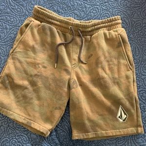 🚶🏽‍♂️Volcum shorts (draw string) Camouflage